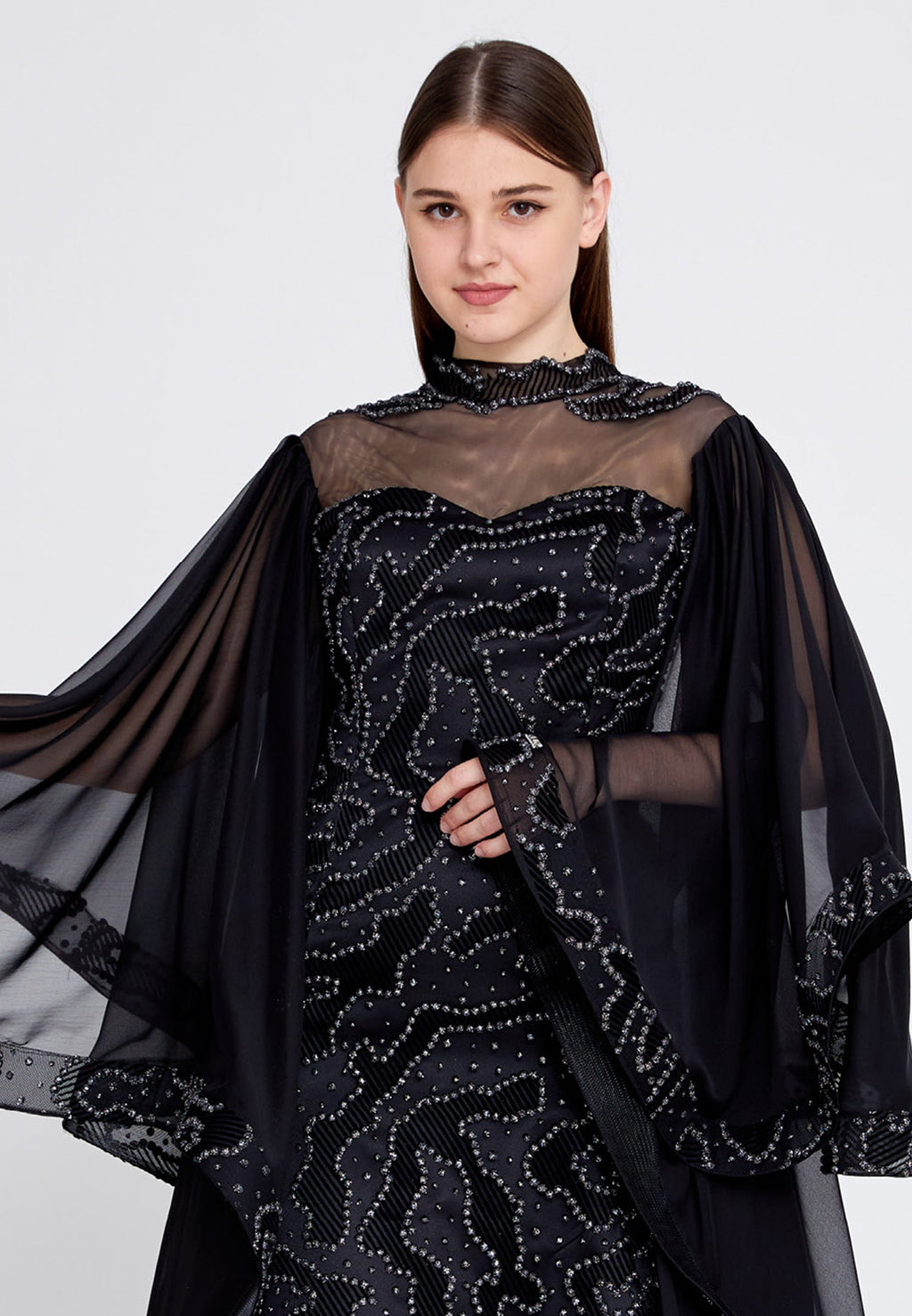 Long and chic evening dress