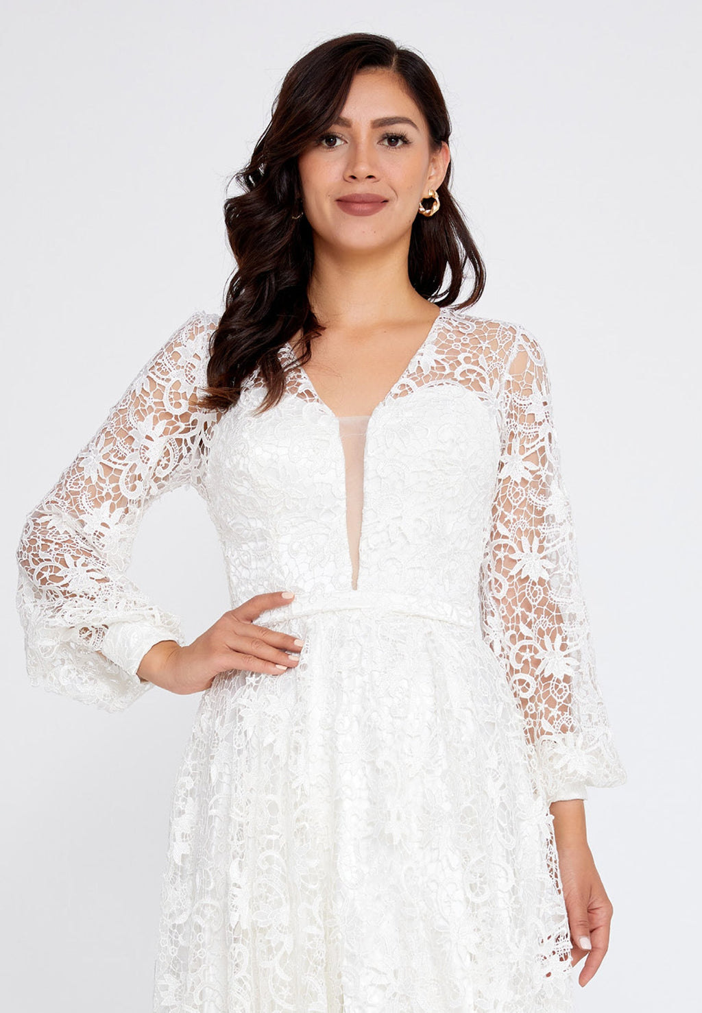 Mid-length cocktail dress with sleeves