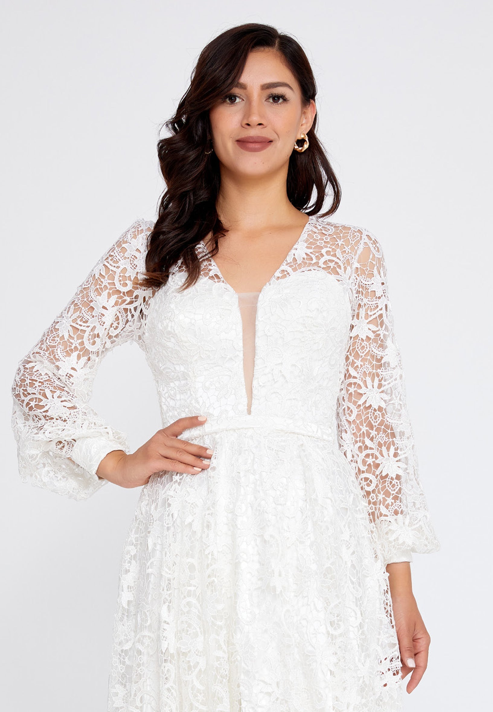 Mid-length cocktail dress with sleeves