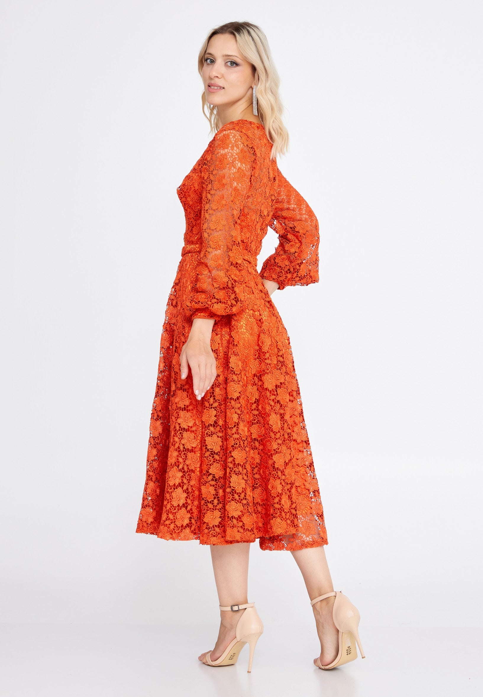 Mid-length cocktail dress with sleeves