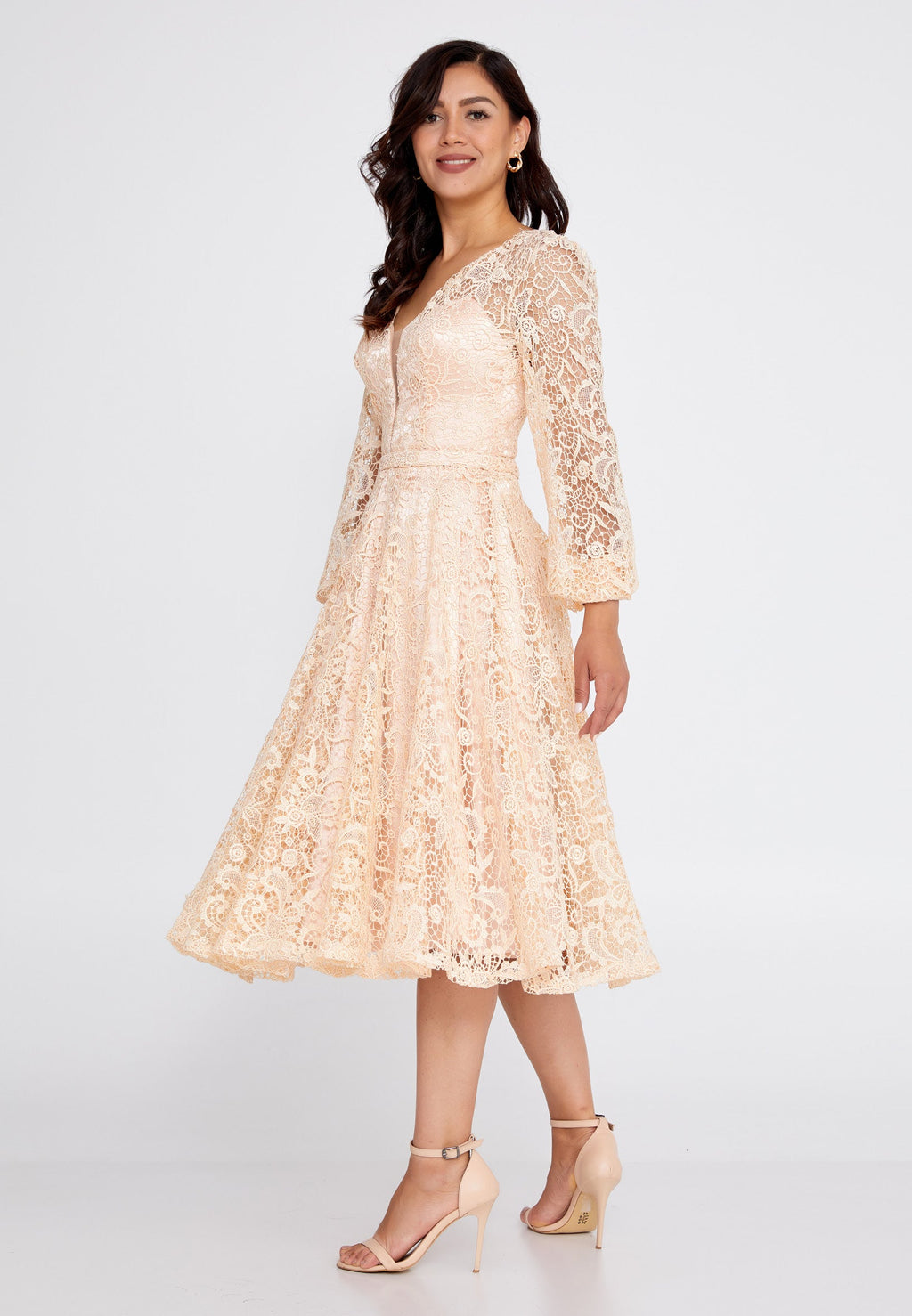 Mid-length cocktail dress with sleeves