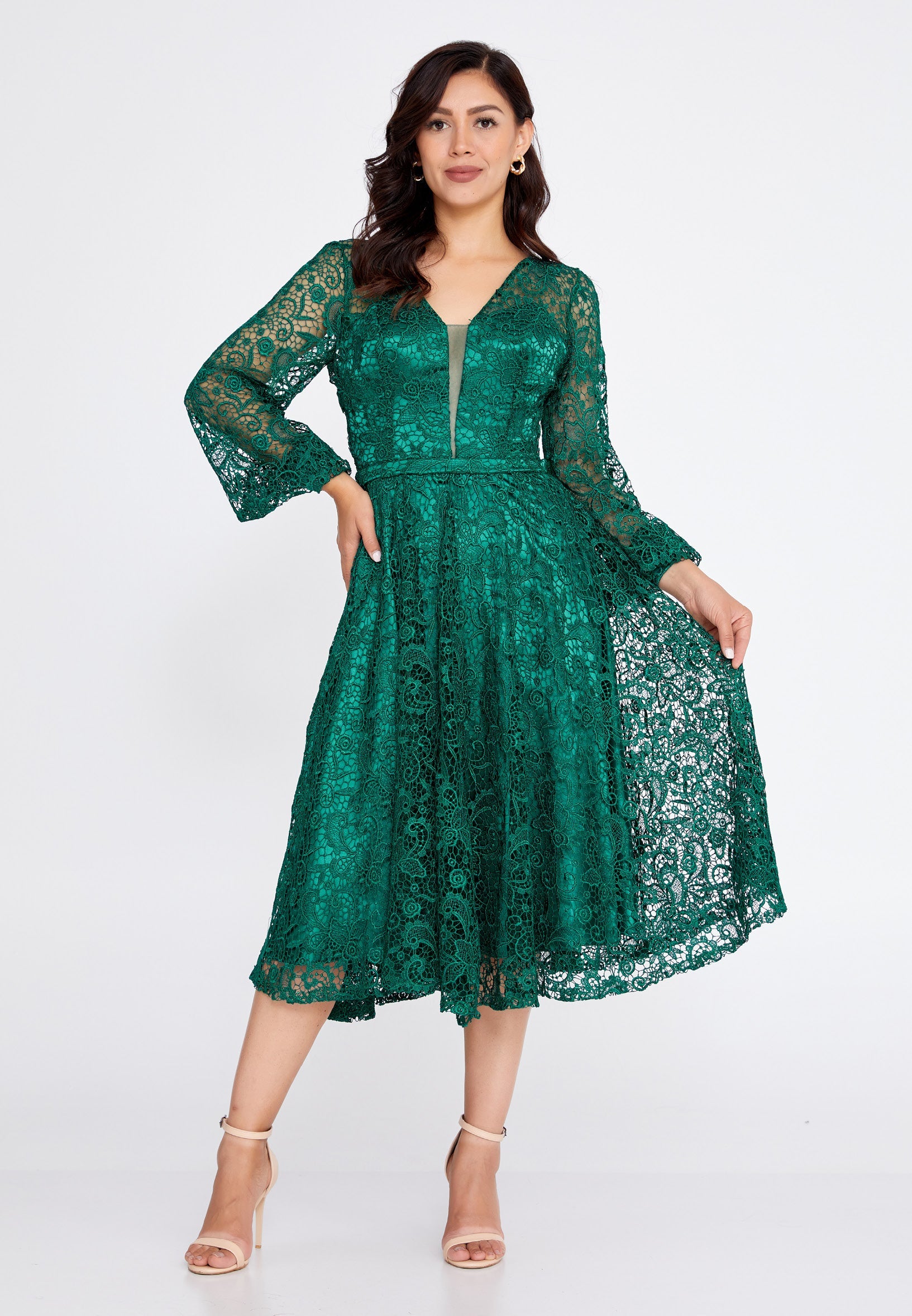 Mid-length cocktail dress with sleeves