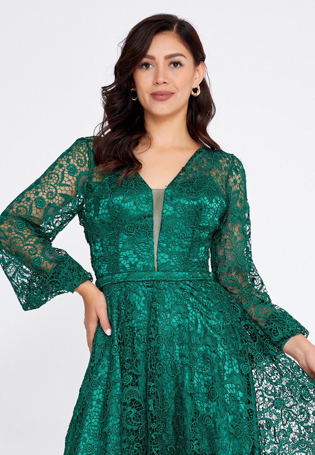 Mid-length cocktail dress with sleeves