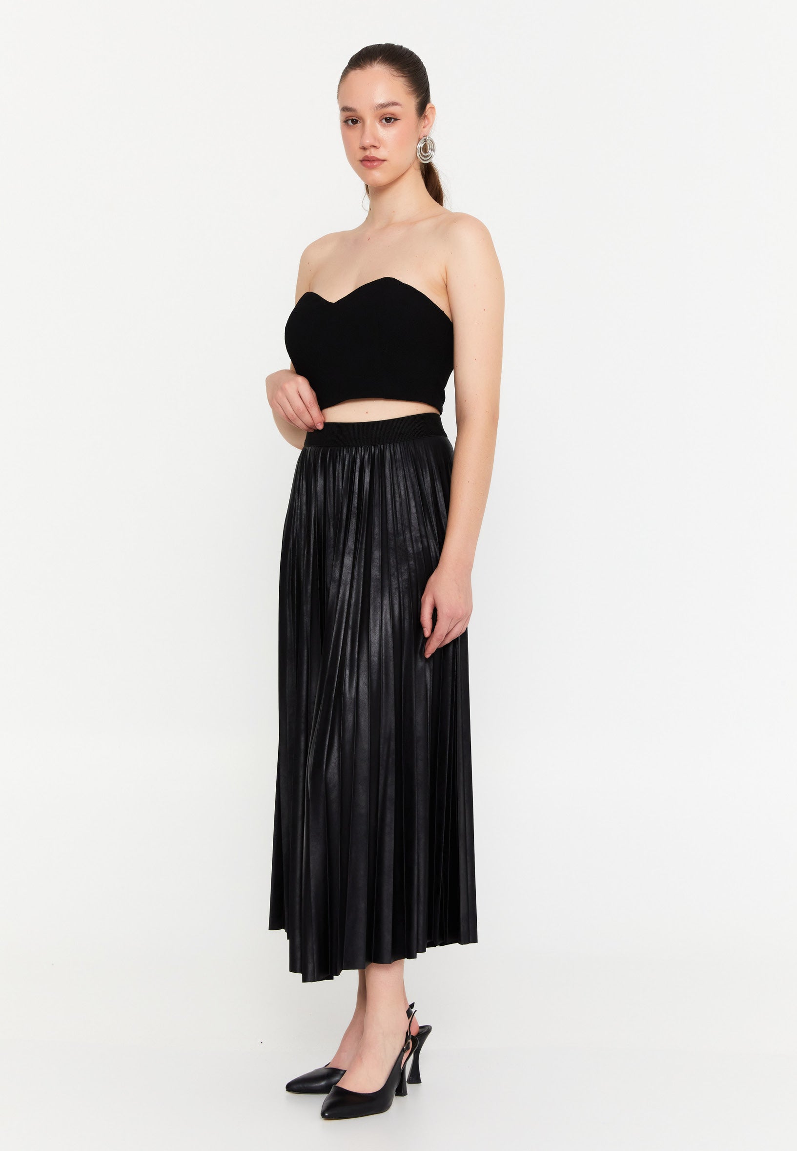 long pleated skirt