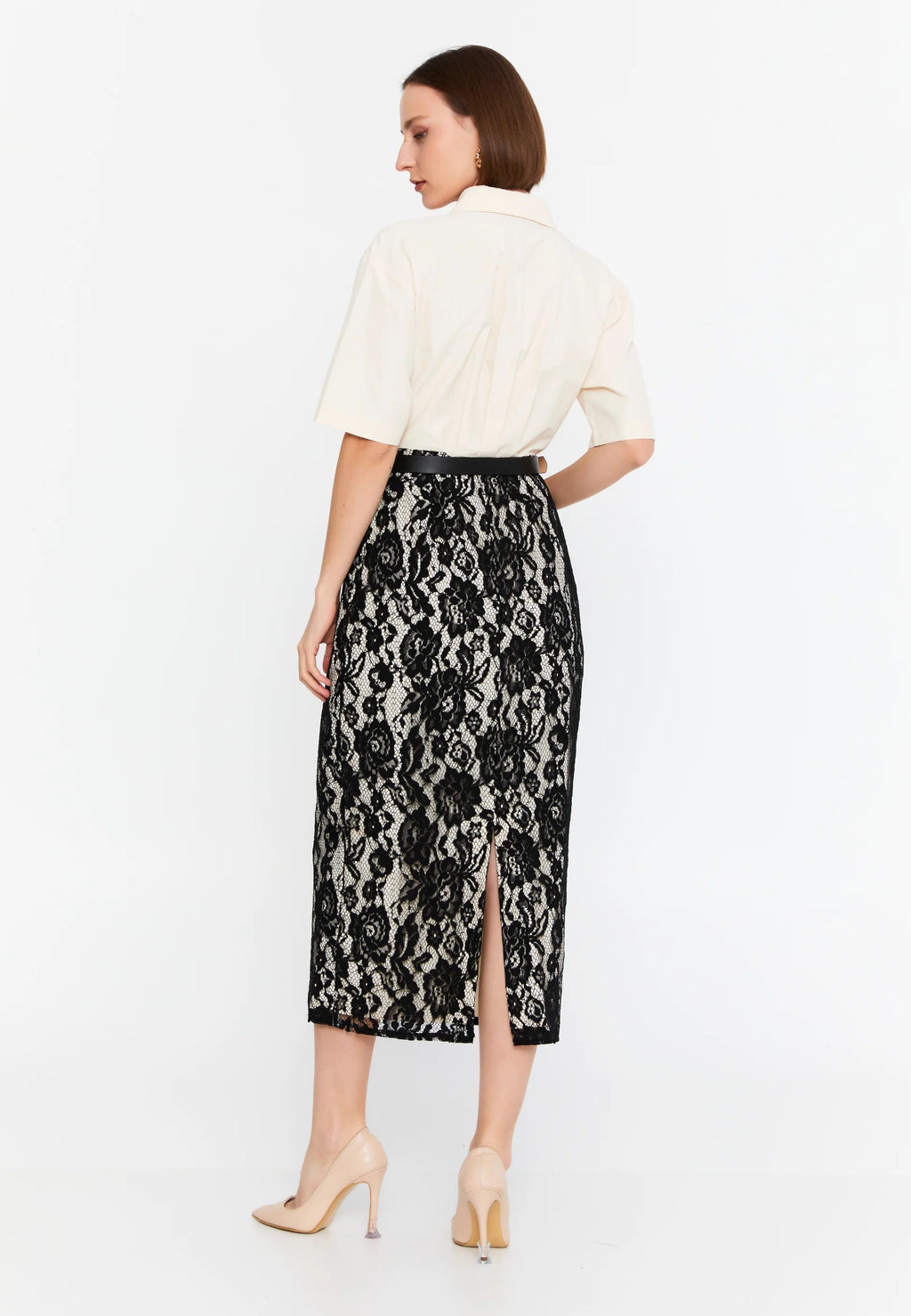 Chic lace dress