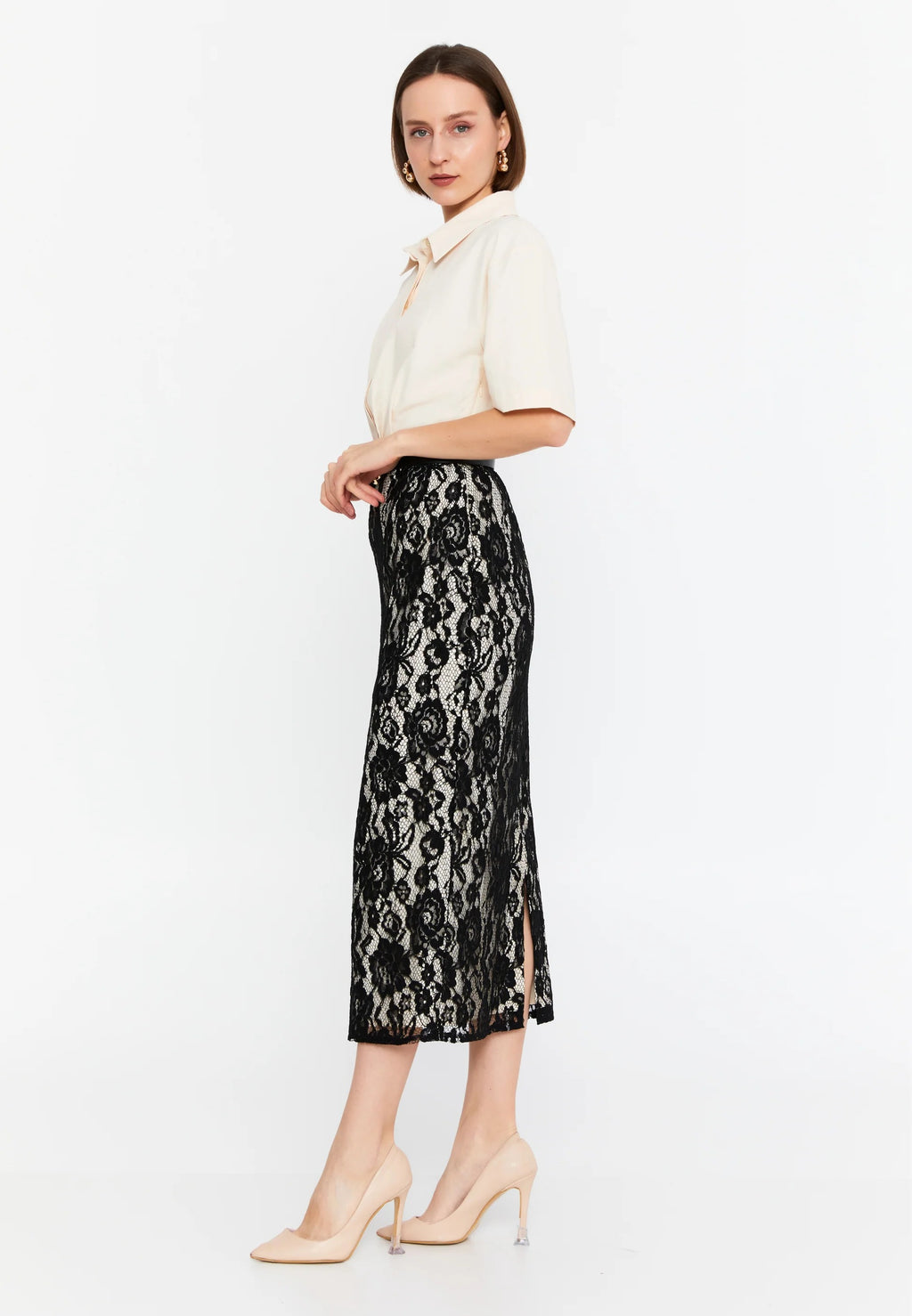 Chic lace dress